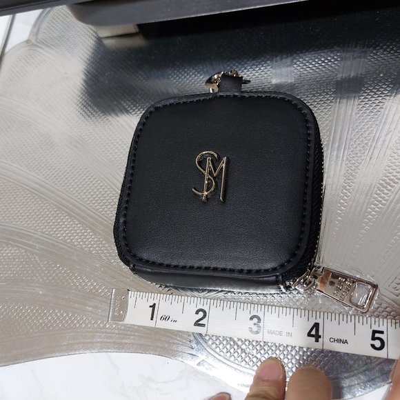 STEVE MADDEN Small Clip On Pouch Coin Purse Clip On Handbag Keychain - Picture 4 of 5